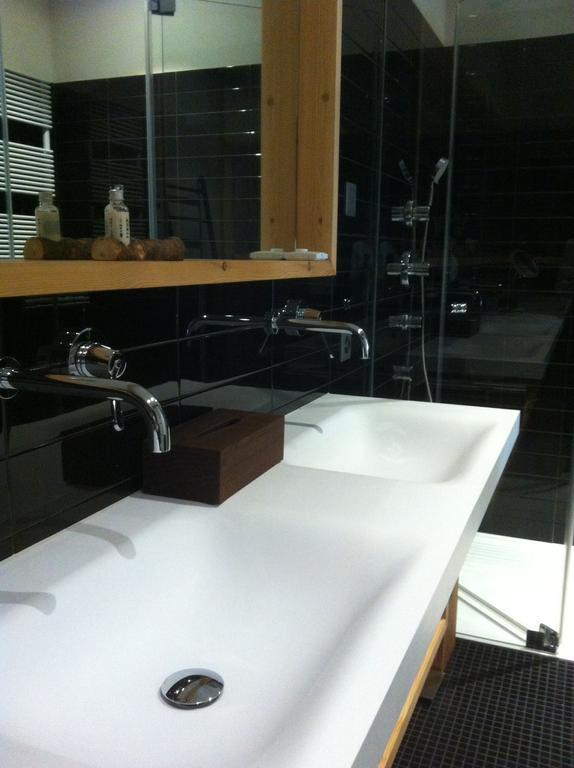 Chalet Park Apartment mit Sauna Hamam Diemtigen Ruang foto